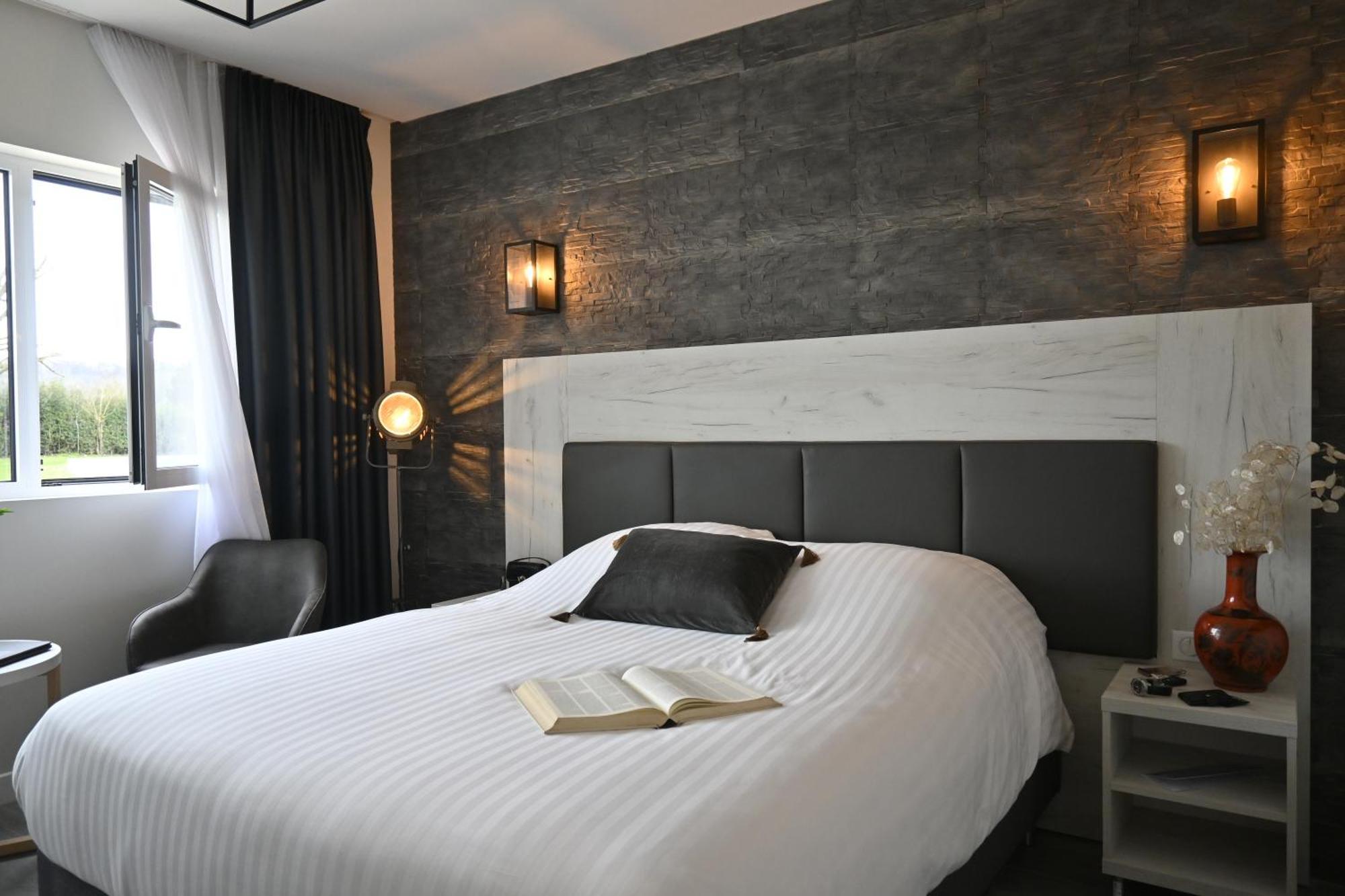 Hotel Logis Clermotel 3*